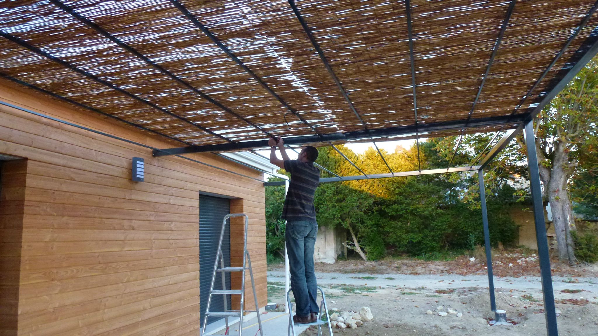 Fabriquer une pergola en bois pas cher